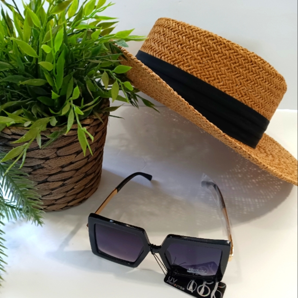 NWT Women's oversized square sunglasses